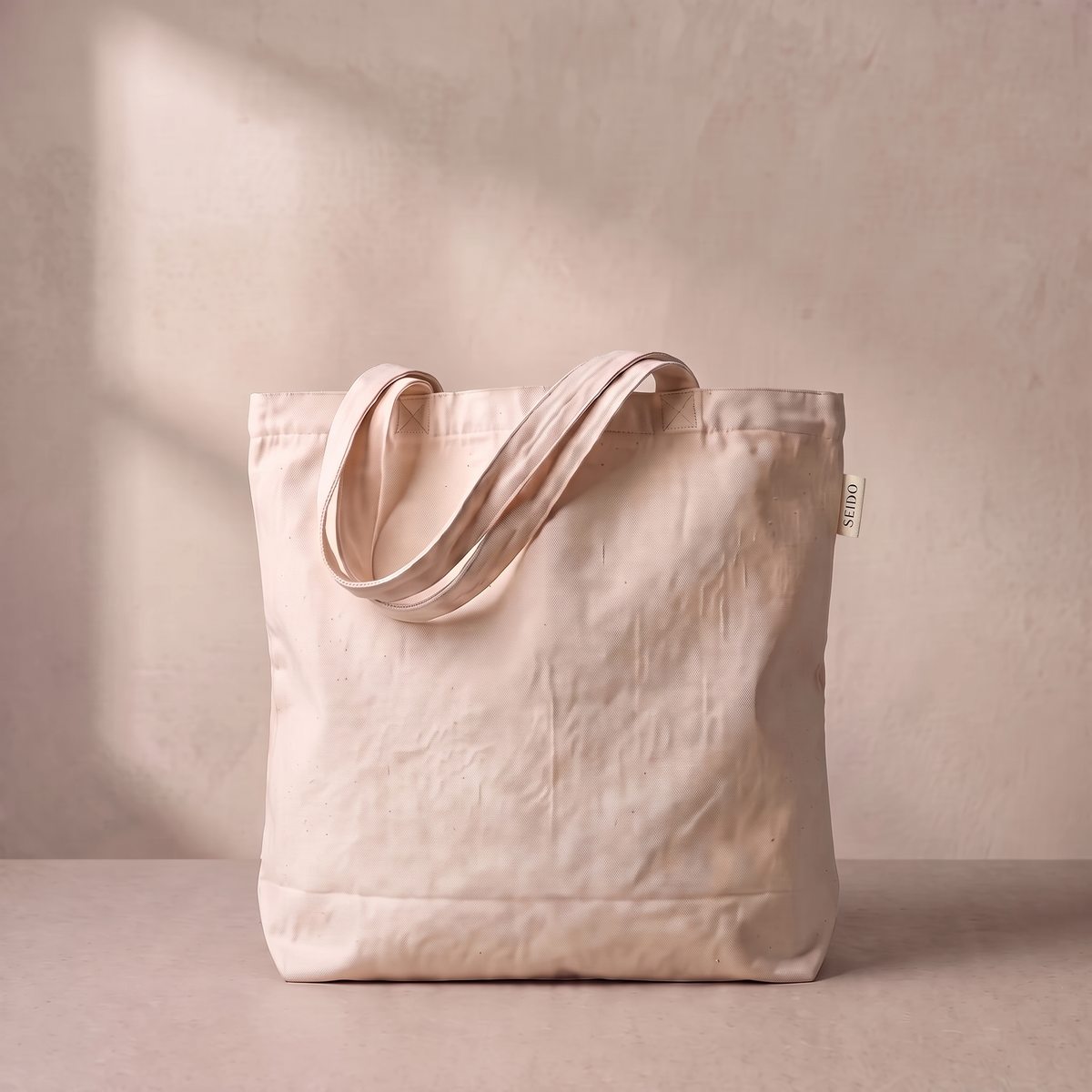 Sac du marché avec petite étiquette SEIDO cousue