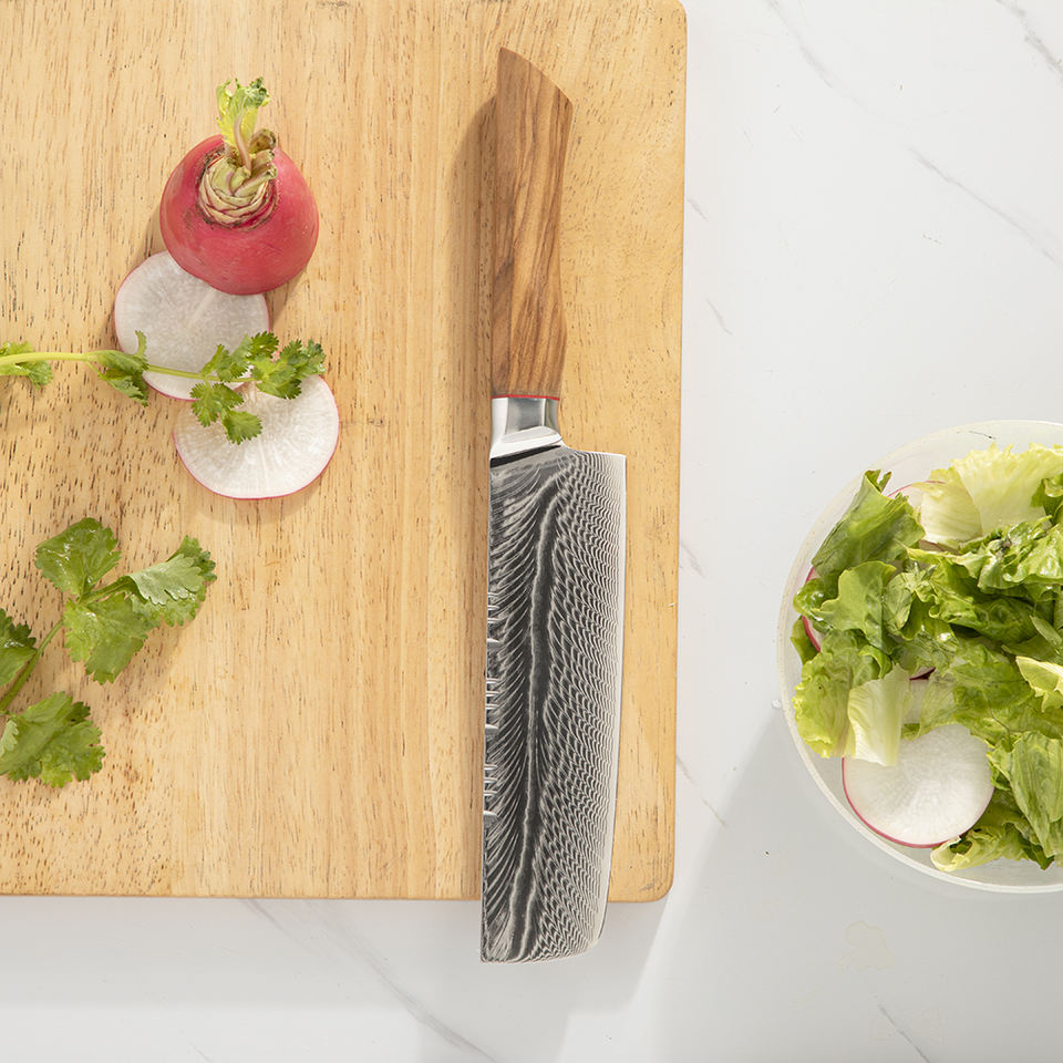 Couteau Nakiri Tsuru — vue en cuisine